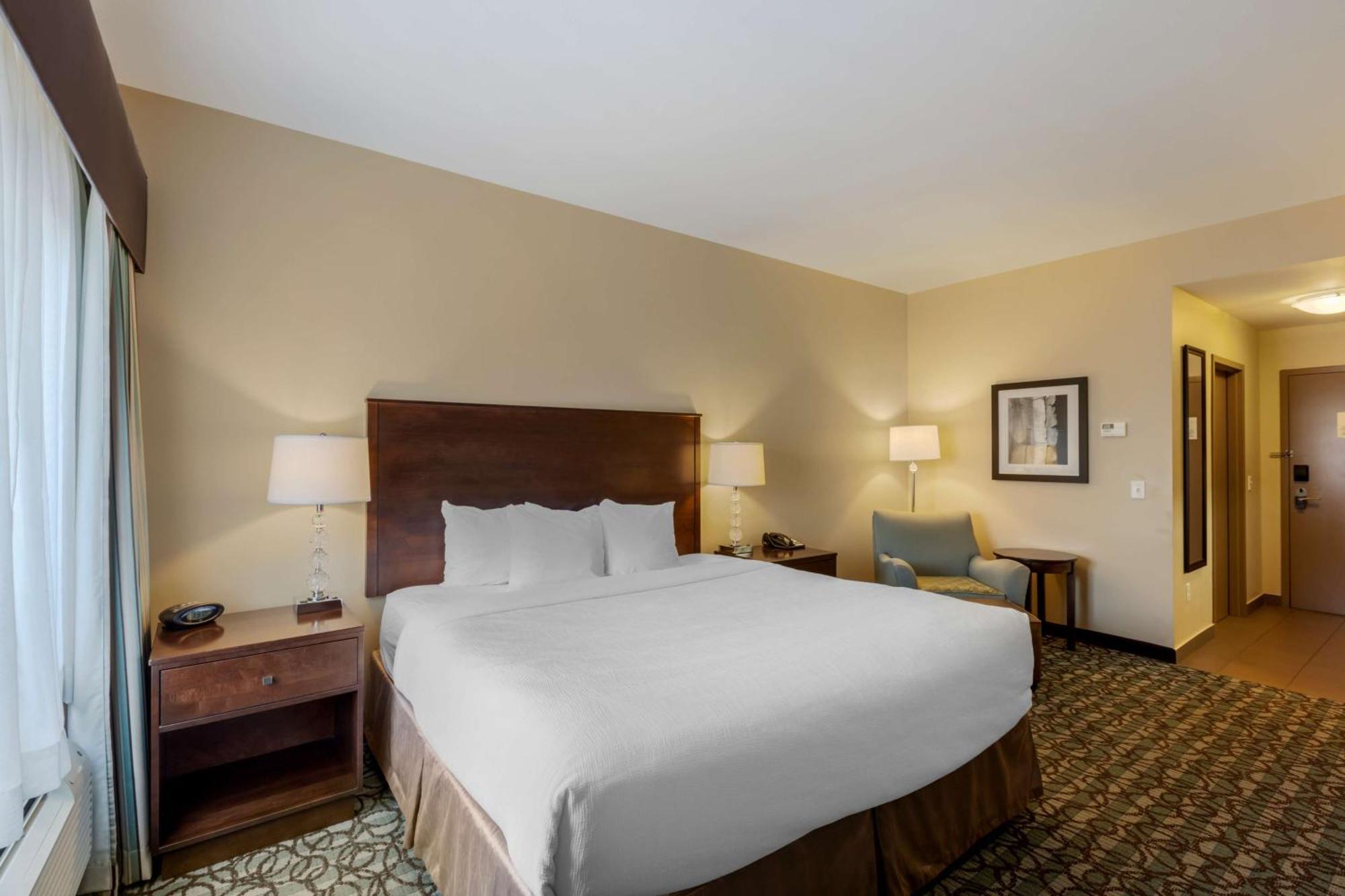 Best Western Plus Walkerton Hotel & Conference Centre Exterior photo