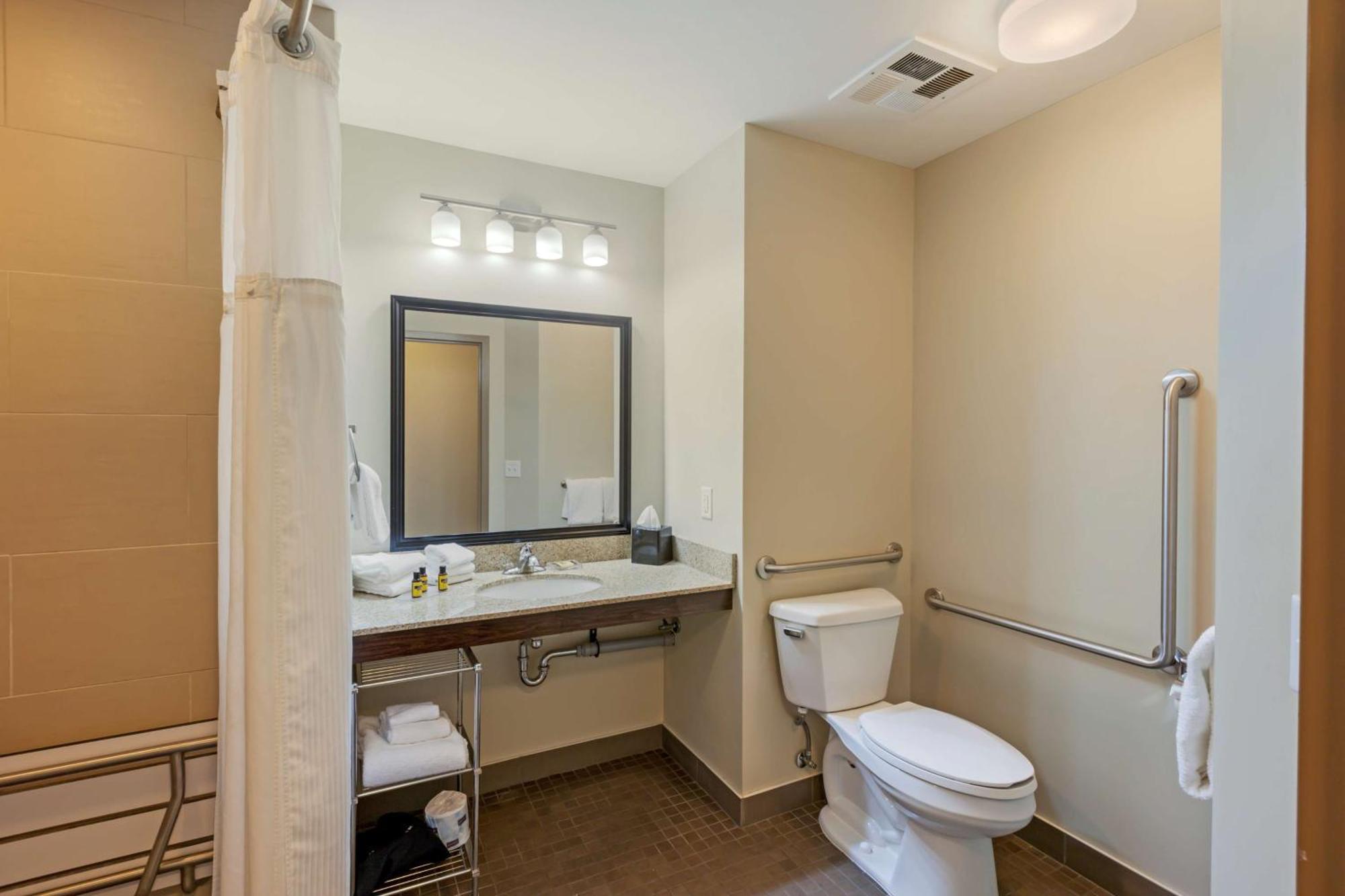 Best Western Plus Walkerton Hotel & Conference Centre Exterior photo