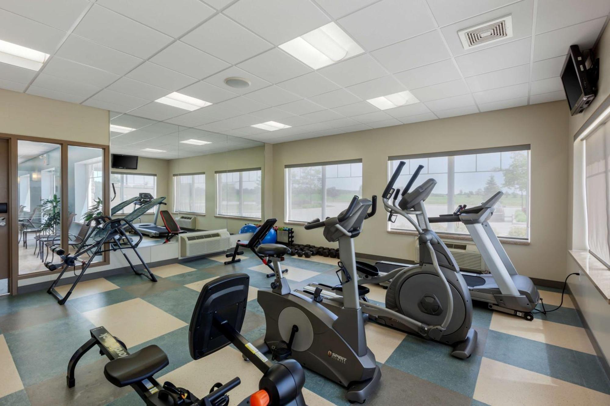 Best Western Plus Walkerton Hotel & Conference Centre Exterior photo